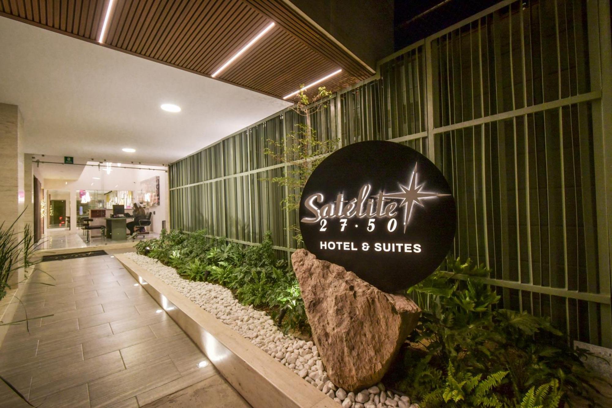 Expo Satelite 2750 Hotel & Suites Guadalajara Exteriér fotografie